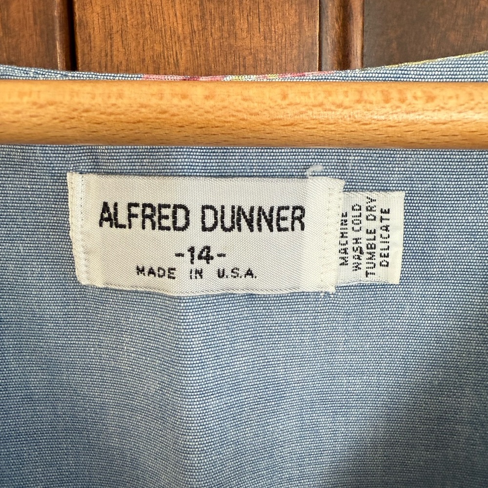 Alfred Dunner Excellent condition very well made - Picture 9 of 10